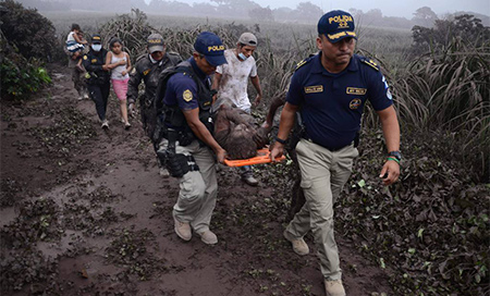 Erupción del volcán de Fuego en Guatemala Guatemala: Asciende a 75 el número de muertos por la erupción del Volcán de Fuego